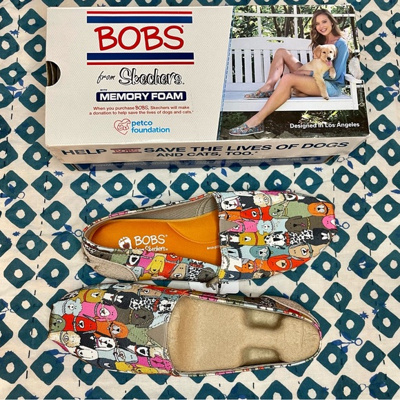 NIB Sketchers Bobs Dogs Wag Party Slip Ons - Picture 2 of 7